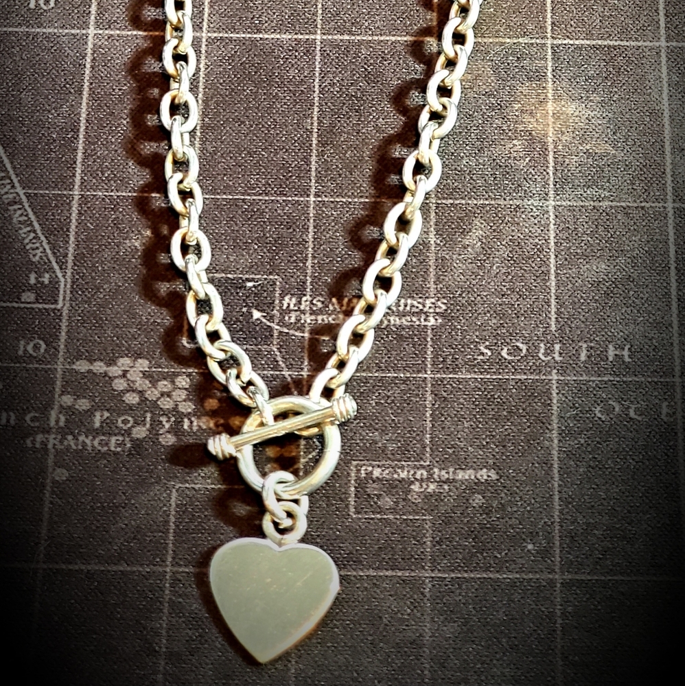 18" Chunky Sterling link T bar necklace with heart